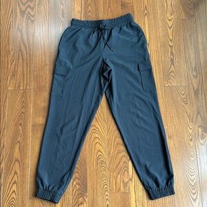 NWOT Lightweight Cargo/Jogger Pants